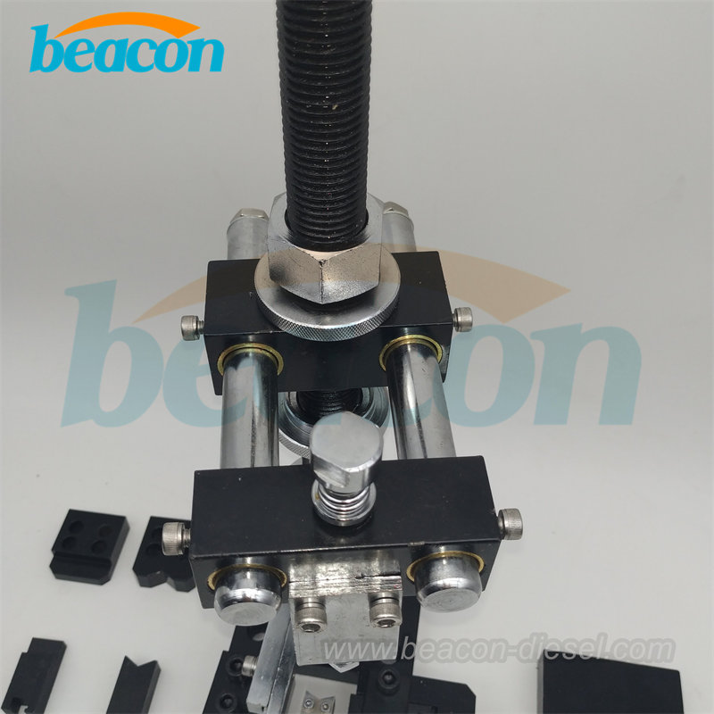 G1-1 Универсальный набор инструментов для снятия и установки форсунок Common Rail с адаптерами.