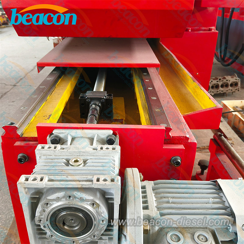 Шлифовальный круг 400 мм и фреза для обработки поверхности блока цилиндров