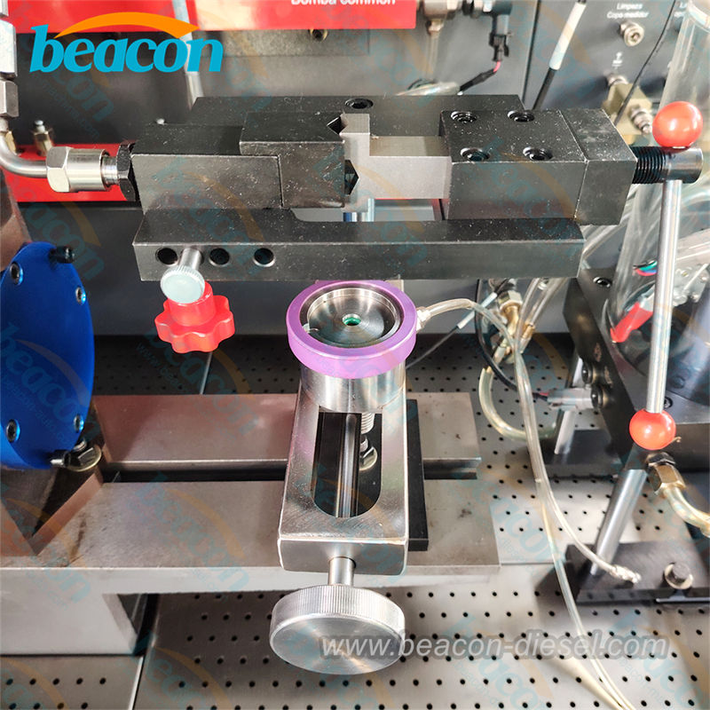 Рабочая зона испытательного стенда для системы Common Rail высокого давления CR909