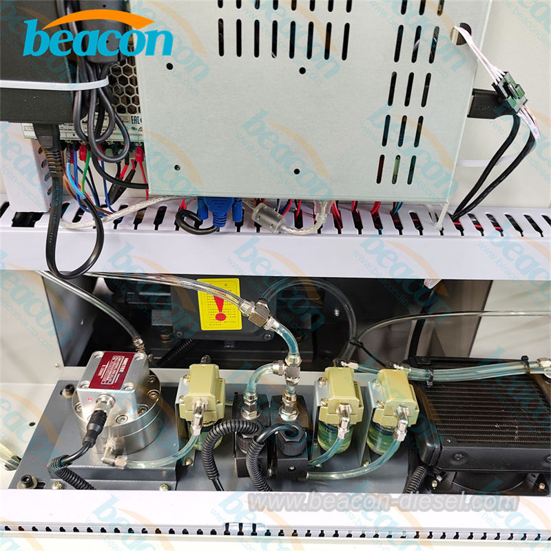 Электромагнитные клапаны и датчики расхода на испытательном стенде CR IP800 для форсунок и насосов системы Common Rail