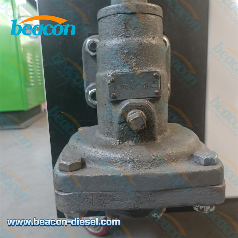 Крупный план портов подключения клапанов JZ-7 и ручных зажимов